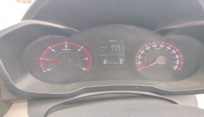 2021 Mahindra XUV300 W6 1.5 Diesel, Diesel, Manual, 1,42,468 km, interior