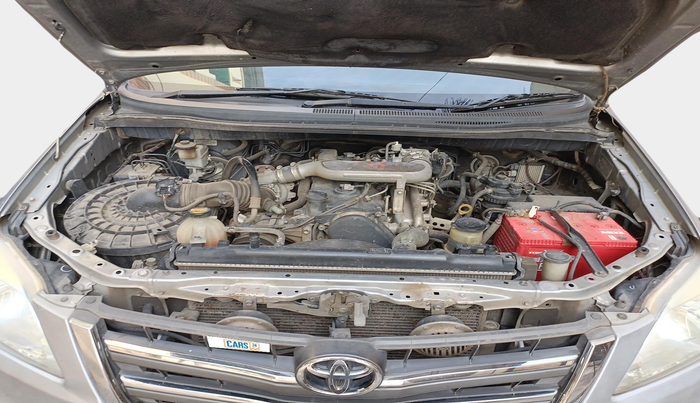 2015 Toyota Innova 2.5 VX 8 STR, Diesel, Manual, 1,97,039 km, exterior