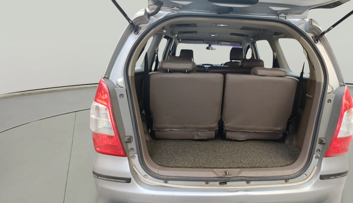 2015 Toyota Innova 2.5 VX 8 STR, Diesel, Manual, 1,97,039 km, exterior