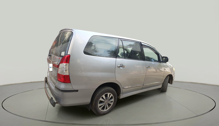 2015 Toyota Innova 2.5 VX 8 STR, Diesel, Manual, 1,97,039 km, exterior
