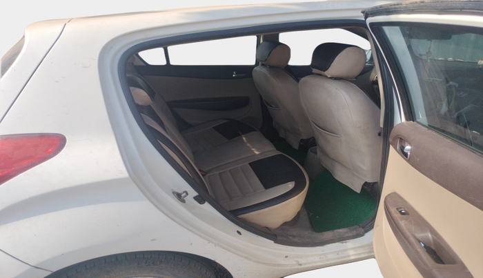 2011 Hyundai i20 ASTA 1.2, Petrol, Manual, 1,21,641 km, interior