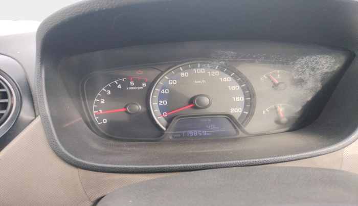 2015 Hyundai Grand i10 MAGNA 1.1 CRDI, Diesel, Manual, 1,19,859 km, interior