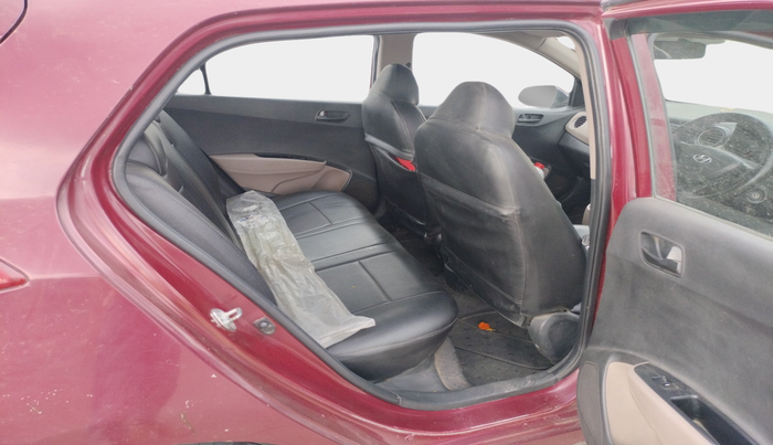2015 Hyundai Grand i10 MAGNA 1.1 CRDI, Diesel, Manual, 1,19,859 km, interior