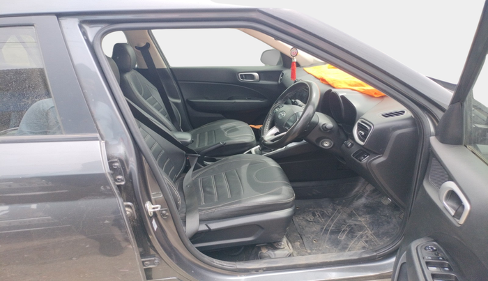 2022 Hyundai VENUE S 1.2, Petrol, Manual, 39,551 km, interior
