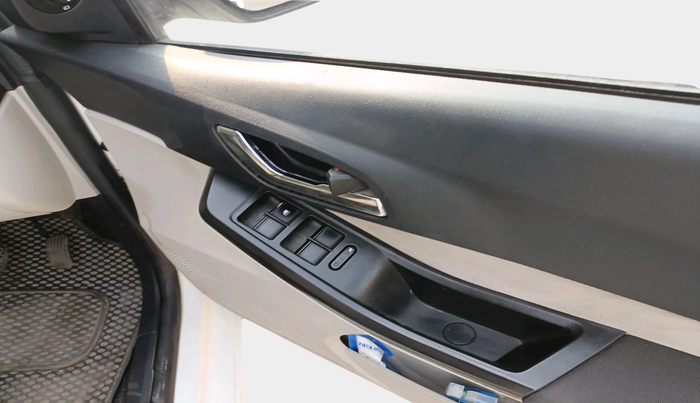 2022 Tata TIGOR XZ PLUS CNG, Petrol, Manual, 1,23,180 km, interior