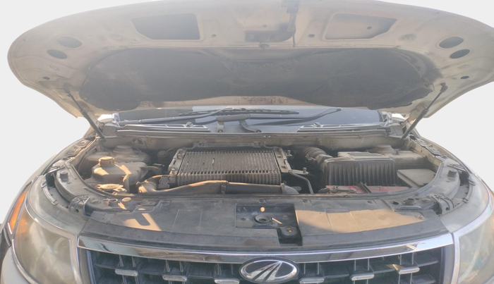 2015 Mahindra XUV500 W10, Diesel, Manual, 1,62,773 km, exterior