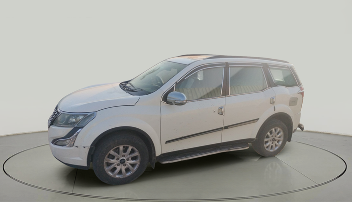 2015 Mahindra XUV500 W10, Diesel, Manual, 1,62,773 km, exterior