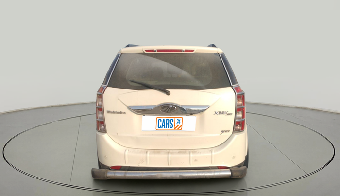 2015 Mahindra XUV500 W10, Diesel, Manual, 1,62,773 km, exterior