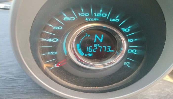 2015 Mahindra XUV500 W10, Diesel, Manual, 1,62,773 km, interior