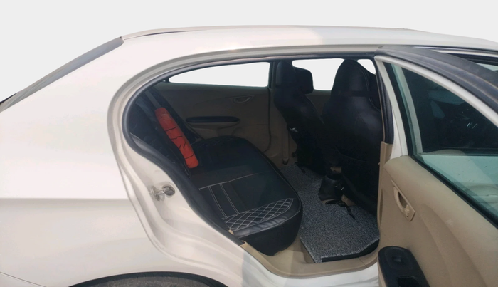 2015 Honda Amaze 1.5L I-DTEC S, Diesel, Manual, 1,35,287 km, interior