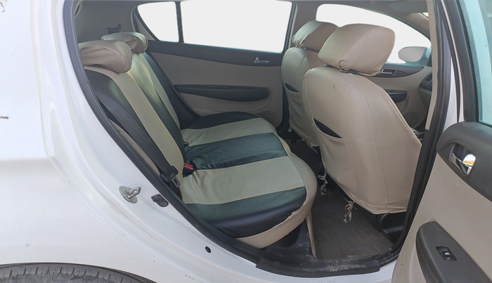 2013 Hyundai i20 SPORTZ 1.4 CRDI, Diesel, Manual, 63,236 km, interior