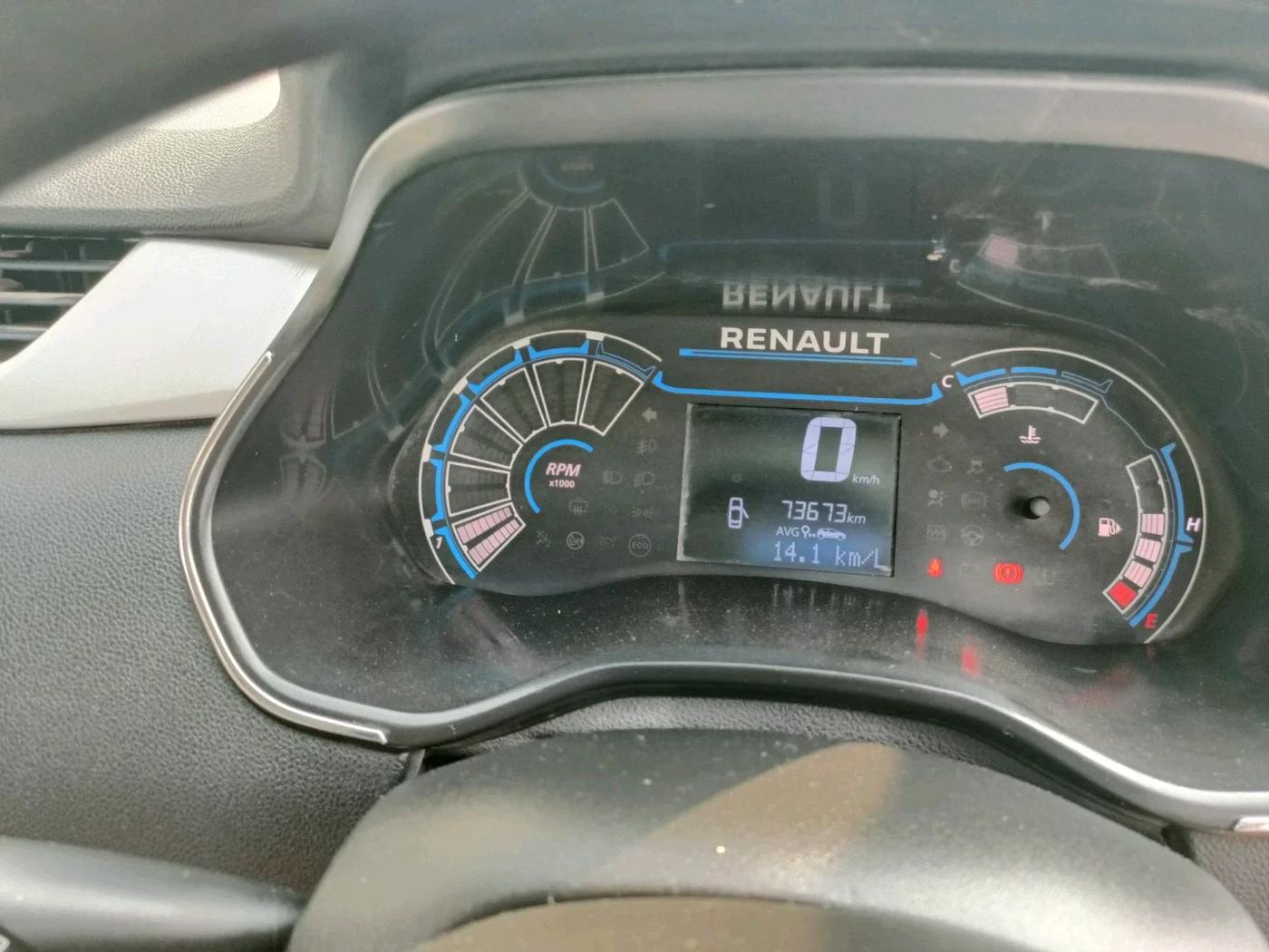 2022 Renault TRIBER RXZ, Petrol, Manual, 73,673 km, interior