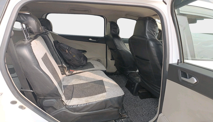 2022 Renault TRIBER RXZ, Petrol, Manual, 73,673 km, interior