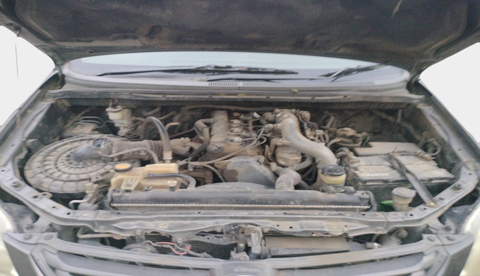 2012 Toyota Innova GX 2.5 7 STR, Diesel, Manual, 3,20,273 km, exterior