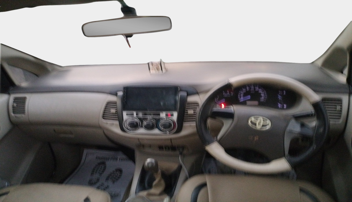 2012 Toyota Innova GX 2.5 7 STR, Diesel, Manual, 3,20,273 km, interior