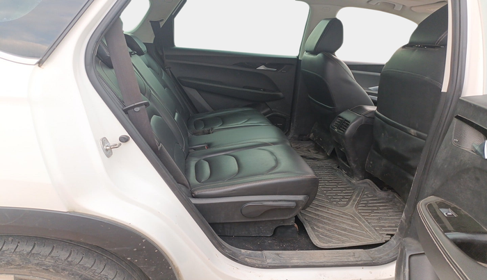 2019 MG HECTOR SHARP 2.0 DIESEL, Diesel, Manual, 1,41,496 km, interior