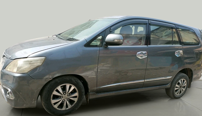 2015 Toyota Innova 2.5 VX 8 STR, Diesel, Manual, 1,71,996 km, exterior