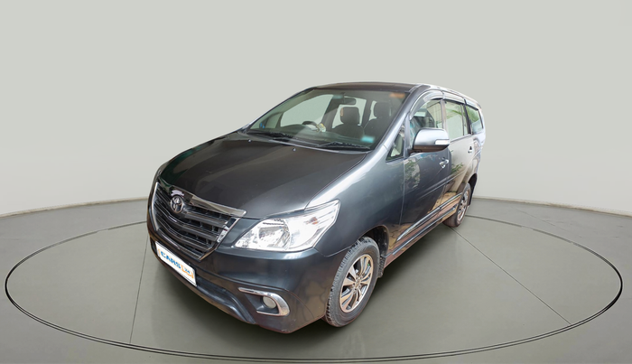 2015 Toyota Innova 2.5 ZX 7 STR, Diesel, Manual, 1,55,748 km, exterior