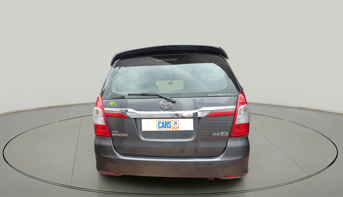 2015 Toyota Innova 2.5 ZX 7 STR, Diesel, Manual, 1,55,748 km, exterior