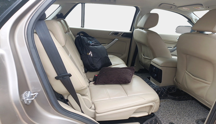 2019 Ford Endeavour TITANIUM 2.2 4X2 MT, Diesel, Manual, 1,01,344 km, interior