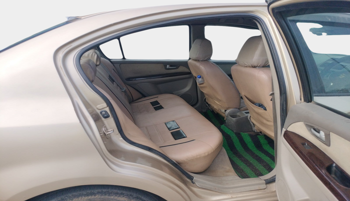2011 Maruti SX4 ZDI, Diesel, Manual, 1,49,735 km, interior