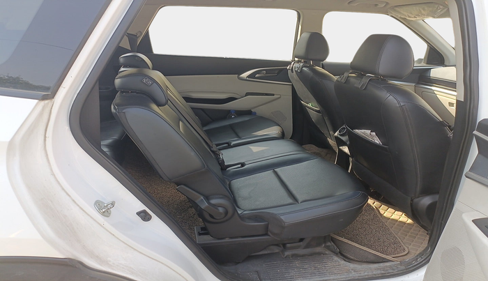 2024 KIA CARENS Premium (O) 1.5 Diesel MT 7 STR, Diesel, Manual, 60,092 km, interior