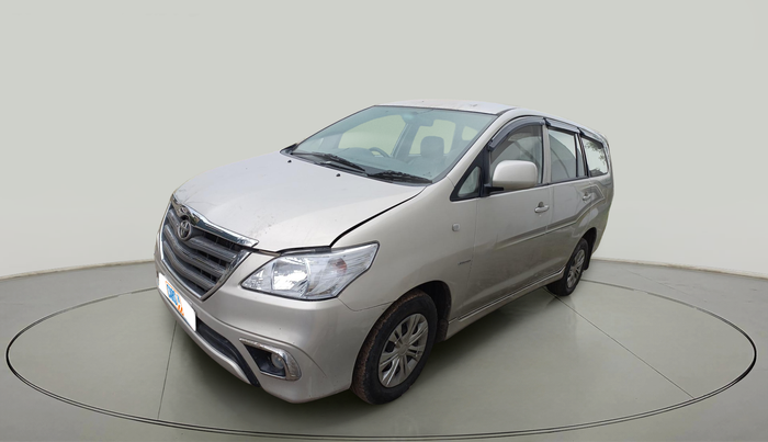 2012 Toyota Innova GX 2.5 8 STR, Diesel, Manual, 2,02,757 km, exterior