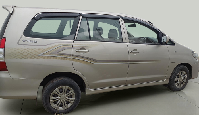 2012 Toyota Innova GX 2.5 8 STR, Diesel, Manual, 2,02,757 km, exterior