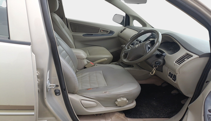 2012 Toyota Innova GX 2.5 8 STR, Diesel, Manual, 2,02,757 km, interior