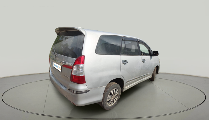 2015 Toyota Innova 2.5 VX 7 STR, Diesel, Manual, 1,24,101 km, exterior