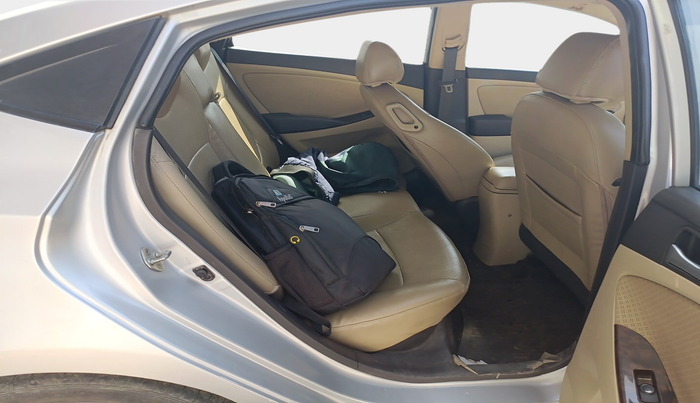 2015 Hyundai Verna FLUIDIC 1.6 CRDI SX AT, Diesel, Automatic, 1,18,077 km, interior