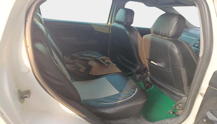 2011 Fiat Grand Punto ACTIVE 1.3, Diesel, Manual, 1,42,033 km, interior