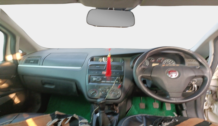 2011 Fiat Grand Punto ACTIVE 1.3, Diesel, Manual, 1,42,033 km, interior