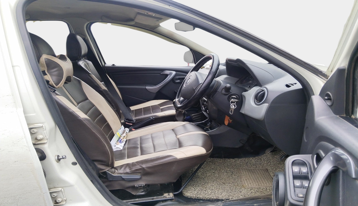 2013 Renault Duster 85 PS RXE DIESEL, Diesel, Manual, 2,15,594 km, interior