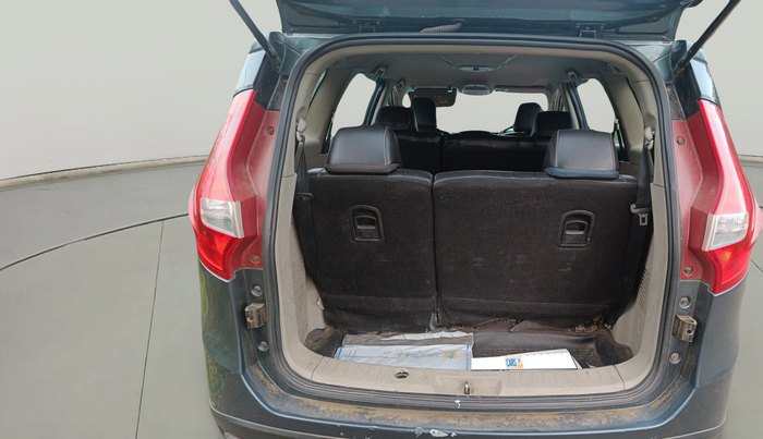 2018 Mahindra MARAZZO M2 8 STR, Diesel, Manual, 2,52,214 km, exterior
