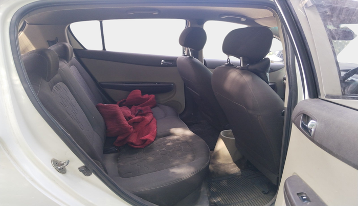 2010 Hyundai i20 MAGNA (O) 1.2, Petrol, Manual, 1,39,538 km, interior