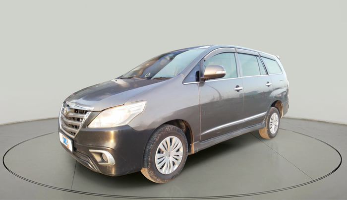 2010 Toyota Innova 2.5 G4 8 STR, Diesel, Manual, 1,62,764 km, exterior