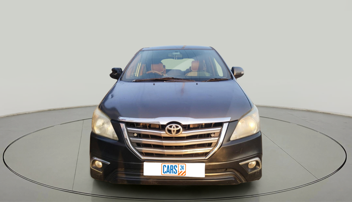 2010 Toyota Innova 2.5 G4 8 STR, Diesel, Manual, 1,62,764 km, exterior