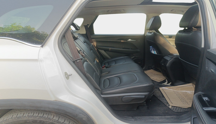 2019 MG HECTOR SMART 2.0 DIESEL, Diesel, Manual, 1,19,081 km, interior