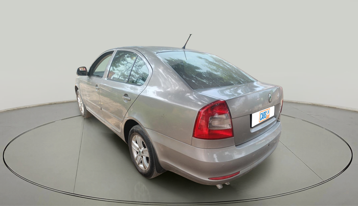 2013 Skoda Laura AMBITION 2.0 TDI CR MT, Diesel, Manual, 1,06,388 km, exterior
