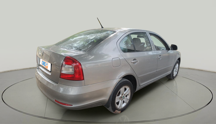 2013 Skoda Laura AMBITION 2.0 TDI CR MT, Diesel, Manual, 1,06,388 km, exterior