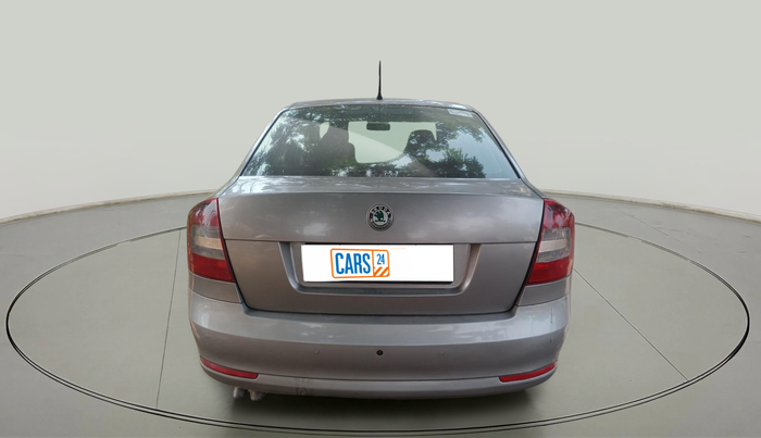 2013 Skoda Laura AMBITION 2.0 TDI CR MT, Diesel, Manual, 1,06,388 km, exterior
