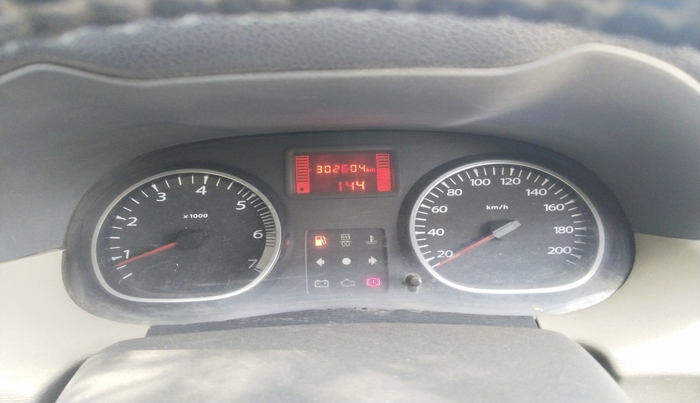 2013 Renault Duster 85 PS RXL DIESEL, Diesel, Manual, 3,02,604 km, interior