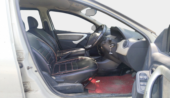2013 Renault Duster 85 PS RXL DIESEL, Diesel, Manual, 3,02,604 km, interior