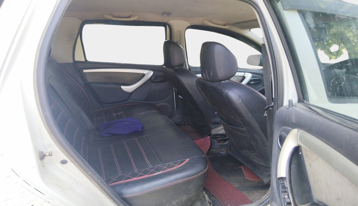 2013 Renault Duster 85 PS RXL DIESEL, Diesel, Manual, 3,02,604 km, interior