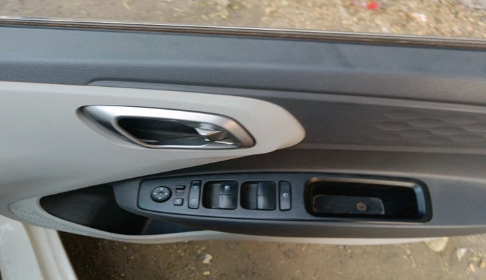 2021 Hyundai GRAND I10 NIOS SPORTZ 1.2 KAPPA VTVT CNG, Petrol, Manual, 56,208 km, interior