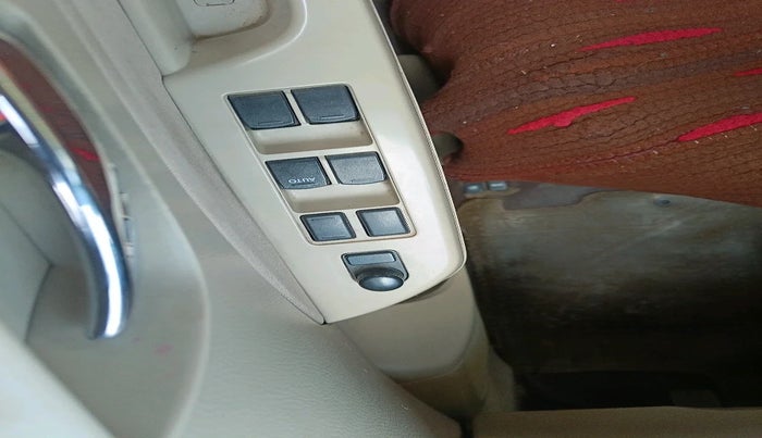 2015 Maruti Swift Dzire ZXI, CNG, Manual, 1,75,742 km, interior