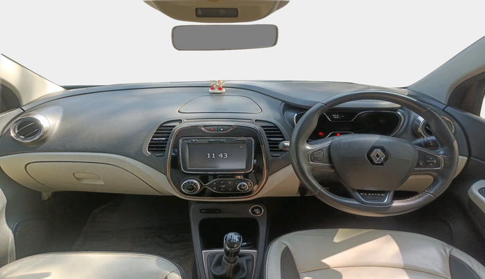 2018 Renault Captur RXT DIESEL DUAL TONE, Diesel, Manual, 70,619 km, interior