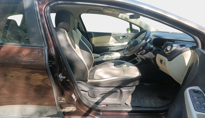 2018 Renault Captur RXT DIESEL DUAL TONE, Diesel, Manual, 70,619 km, interior