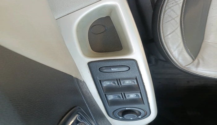 2018 Renault Captur RXT DIESEL DUAL TONE, Diesel, Manual, 70,619 km, interior